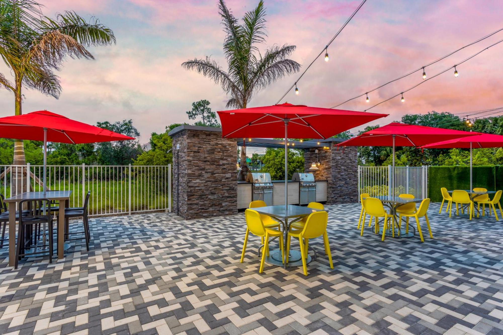 Home2 Suites By Hilton Vero Beach I-95 West Vero Corridor ภายนอก รูปภาพ